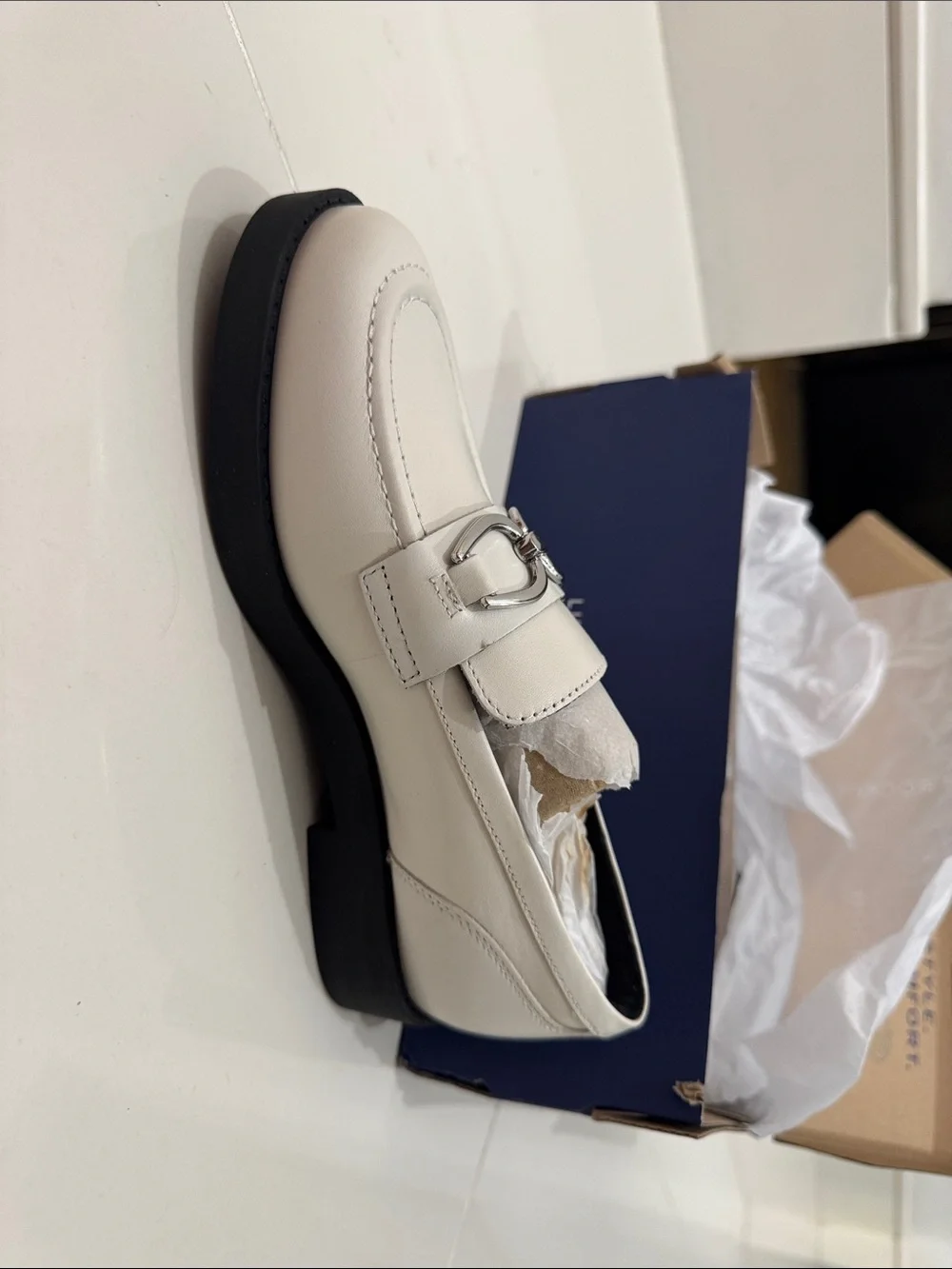 Rockport Cream Leather Loafers with Silver Buckle